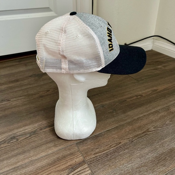 Idaho Vandals  Cap - Gray and Black - Picture 4 of 8